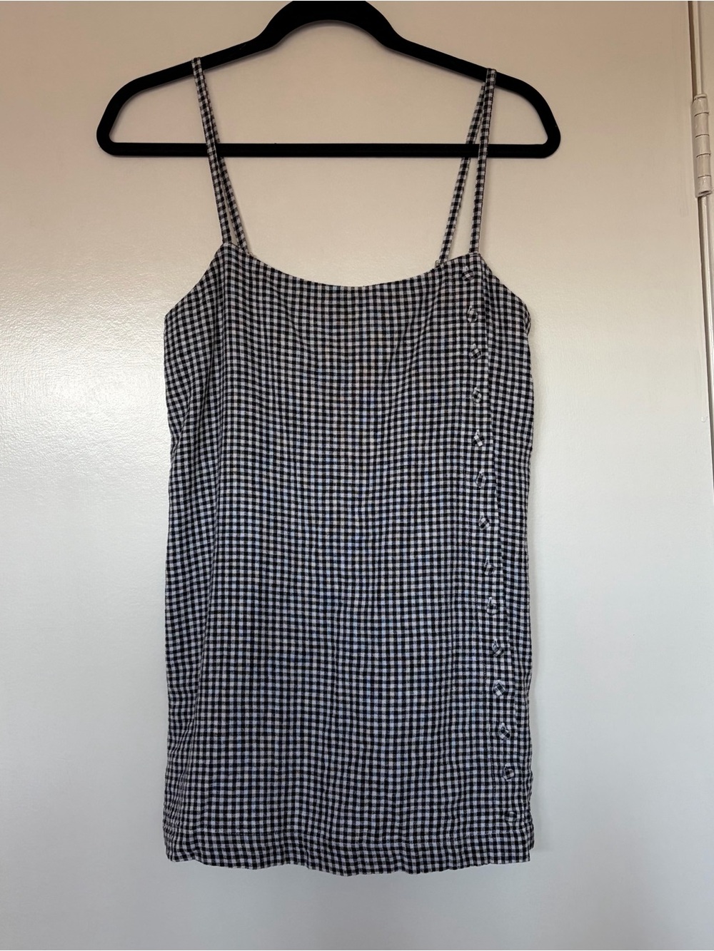Gingham Slip Dress - Black & White
Abercrombie & Fitch - Picture 7 of 7